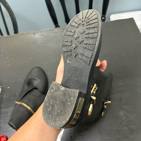 Vince Camuto Michell Bleack Leather Harness Boots Gold Tone Buckles 8 Medium - Picture 5 of 6